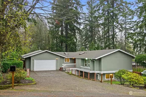 2310 SW 304th St, Federal Way, WA 98023
