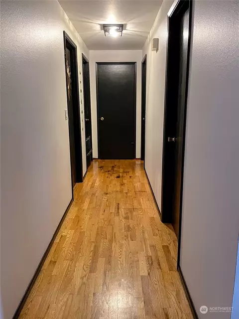 Entry Way - 8618 4th Pl SE, Everett, WA 98208 photo 1 of 2