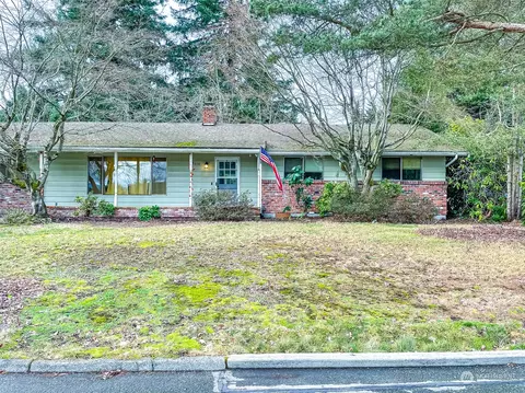 Exterior - 8618 4th Pl SE, Everett, WA 98208 photo 2 of 7