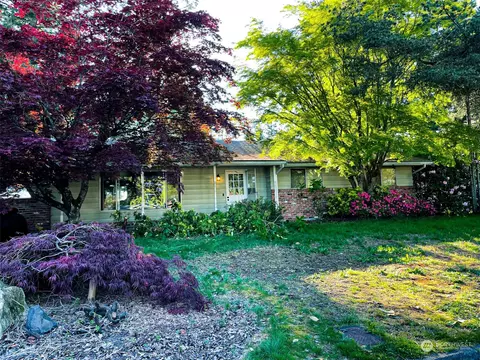 Exterior - 8618 4th Pl SE, Everett, WA 98208 photo 4 of 7