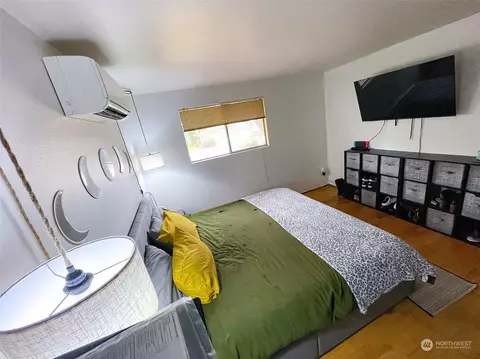 Bedroom - 8618 4th Pl SE, Everett, WA 98208 photo 7 of 7