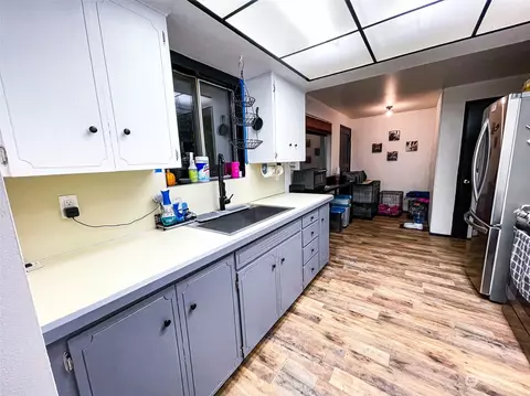 Kitchen - 8618 4th Pl SE, Everett, WA 98208 photo 3 of 4