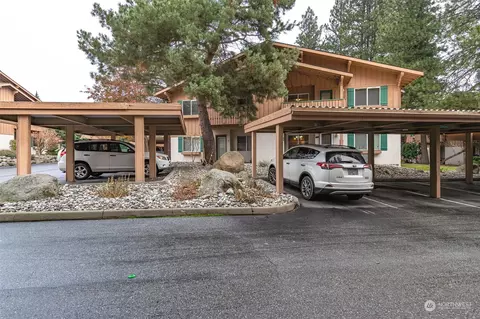 525 Alpine Pl #D4, Leavenworth, WA 98826