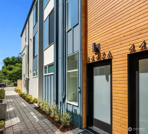 4442 33rd Ave S #A, Seattle, WA 98118