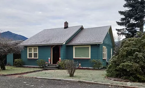 120 W Main St, Packwood, WA 98361