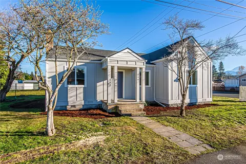 290 S Perkins St, Buckley, WA 98321