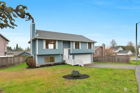 702 97th Dr NE, Lake Stevens, WA 98258