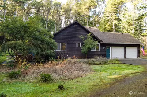 1540 Wildberry Ln, Oak Harbor, WA 98277