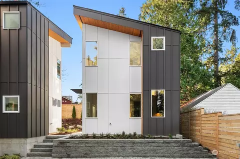 12523 12th Ave NE, Seattle, WA 98125