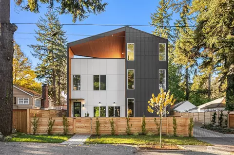 12521 12th Ave NE, Seattle, WA 98125