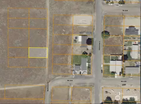 0 Madison Ave S, Warden, WA 98857