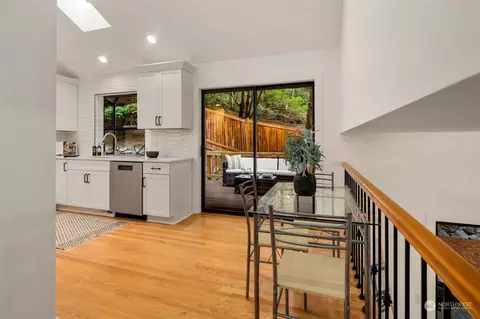Kitchen - 21109 Shell Valley Rd, Edmonds, WA 98026 photo 5 of 6