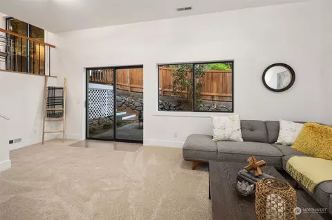 Living - 21109 Shell Valley Rd, Edmonds, WA 98026 photo 6 of 7