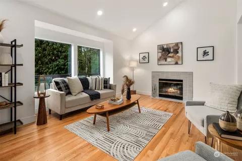 Living - 21109 Shell Valley Rd, Edmonds, WA 98026 photo 2 of 7