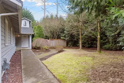 5607 134th Pl SE #B, Everett, WA 98208