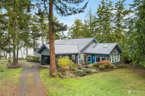 1260 Schwartz Rd, Nordland, WA 98358