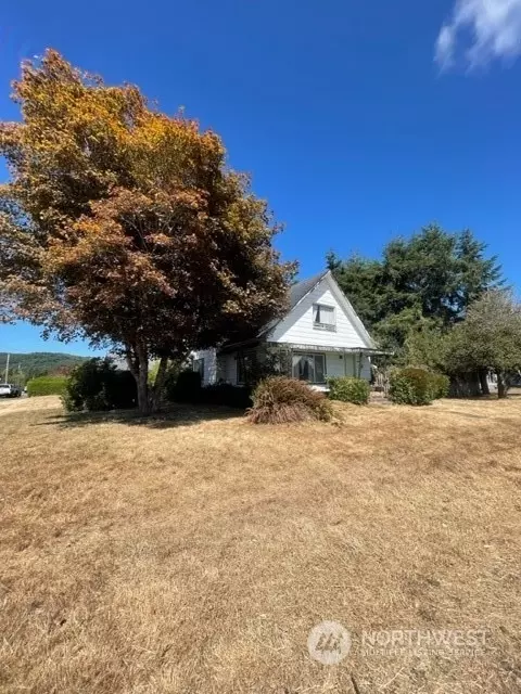 1207 Duryea St, Raymond, WA 98577 photo 2