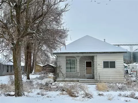 216 E 3rd St, Lind, WA 99341