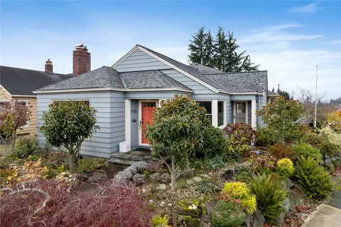 1715 28th Ave W, Seattle, WA 98199