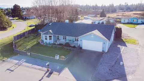 8335 Seawan Pl, Blaine, WA 98230