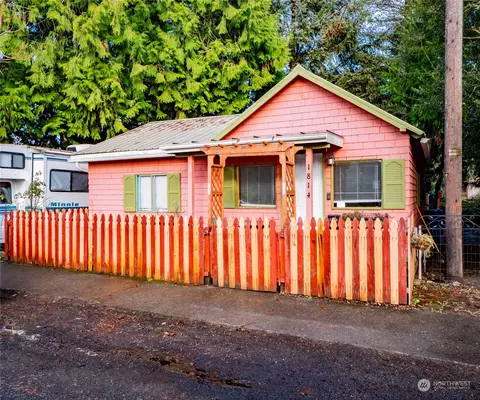 1814 Garfield Ave NW, Olympia, WA 98502