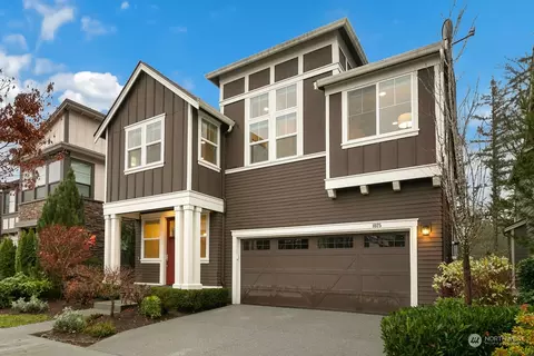 1025 Pine Crest Cir NE, Issaquah, WA 98029