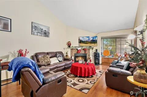 8408 18th Ave W #5-203, Everett, WA 98204