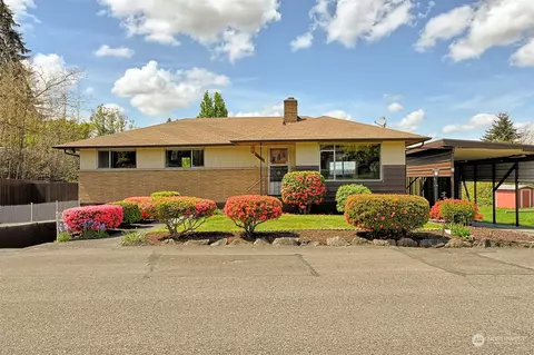1621 Davis Ave S, Renton, WA 98055