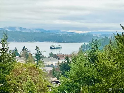 470 Hillcrest Pl #4, Friday Harbor, WA 98250