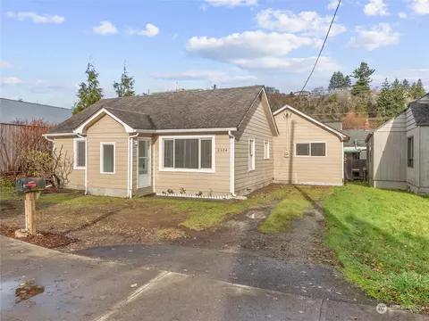 2304 Sumner Ave, Aberdeen, WA 98520