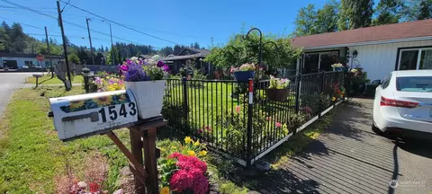 1543 NEcho Dr, Bremerton, WA 98311