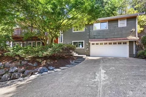15800 71st Ave NE, Kenmore, WA 98028