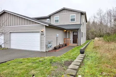 3257 Sanderling Dr, Hoquiam, WA 98550