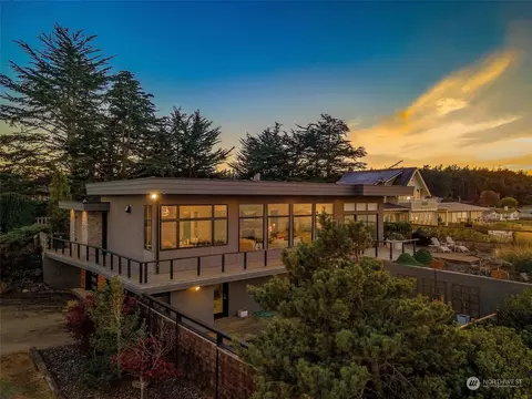 5845 Hill St, Port Townsend, WA 98368