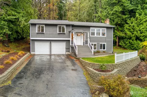 26465 Kingsview Loop NE, Kingston, WA 98346