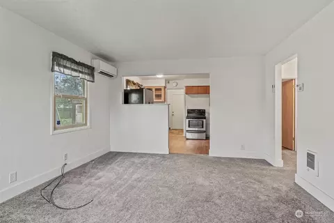 267 Beech St, Longview, WA 98632 photo 4