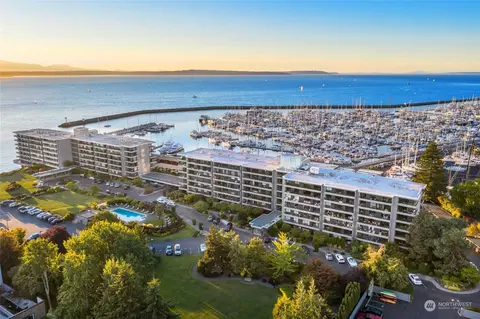 6535 Seaview Ave NW #203B, Seattle, WA 98117