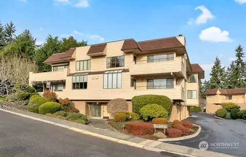 910 S 248th St #5, Des Moines, WA 98198