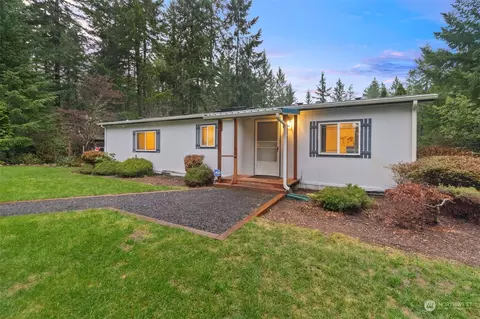 220 E Rhododendron Pl, Shelton, WA 98584