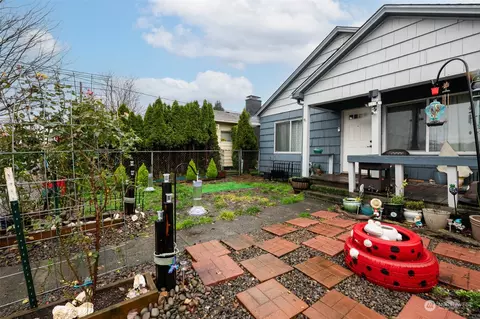 720 W 3rd St, Aberdeen, WA 98520