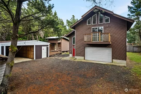1276 Holand Dr, Grayland, WA 98547