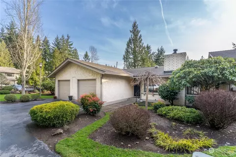 10319 NE 116th St #A2, Kirkland, WA 98033