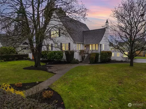 1321 Florence St, Enumclaw, WA 98022