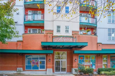 2331 42nd Ave SW #216, Seattle, WA 98116