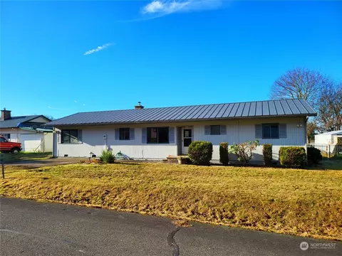 350 Prairie Dr, Forks, WA 98331