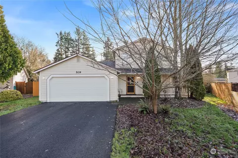 509 Burnham Ct SE, Rainier, WA 98576