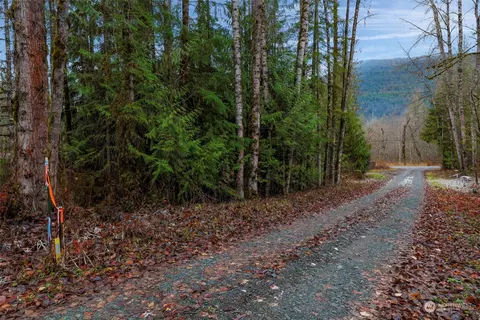 9855 Mt Baker Hwy, Glacier, WA 98266