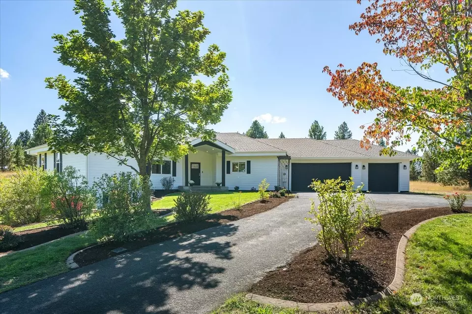  14212 E Meadows Rd, Mica, WA 99023 photo 3