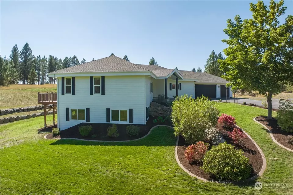  14212 E Meadows Rd, Mica, WA 99023 photo 2