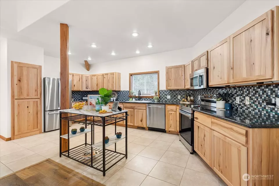  14212 E Meadows Rd, Mica, WA 99023 photo 13